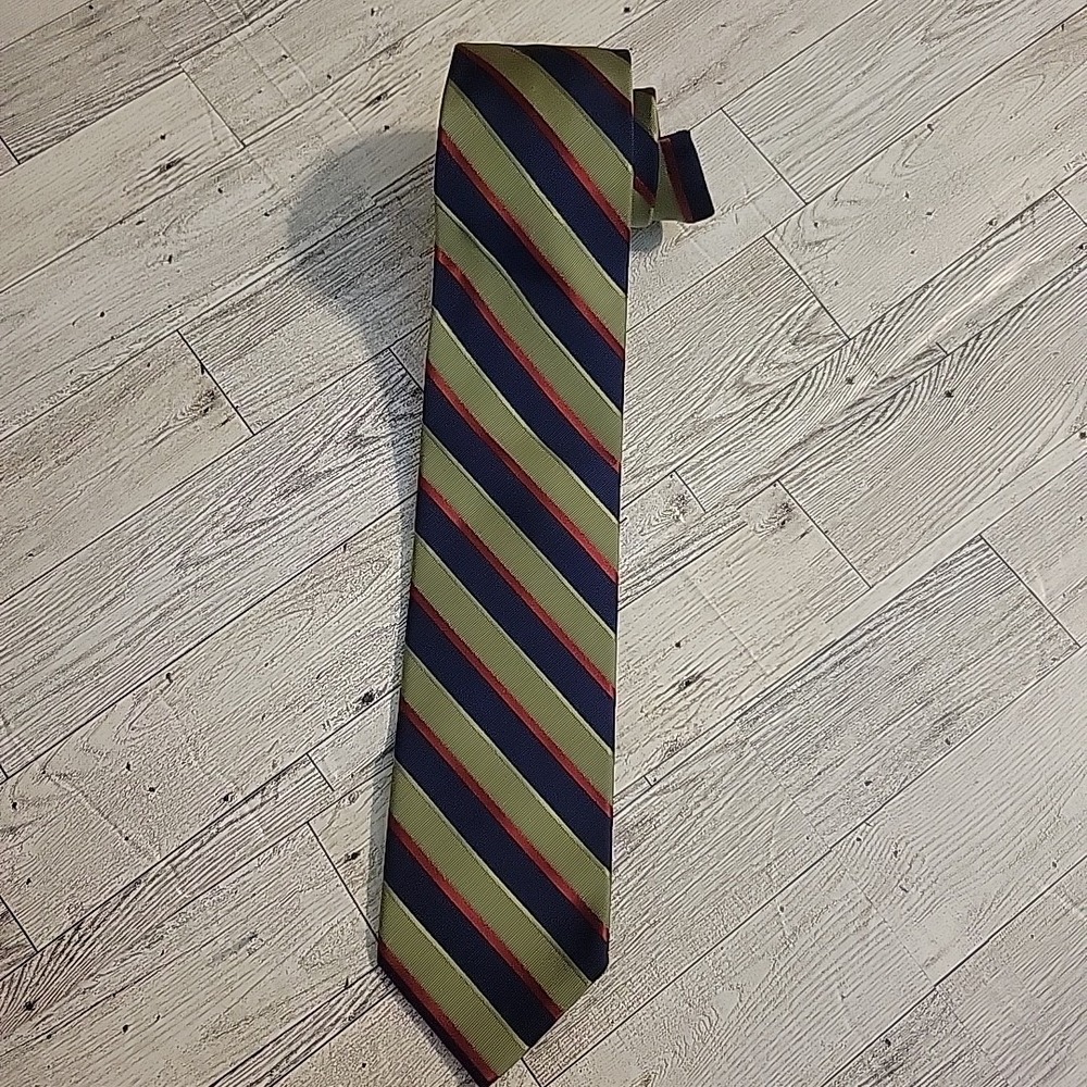PETER MILLAR Silk Seven Fold Necktie Tie Green Blue Striped Hand Folded NEW